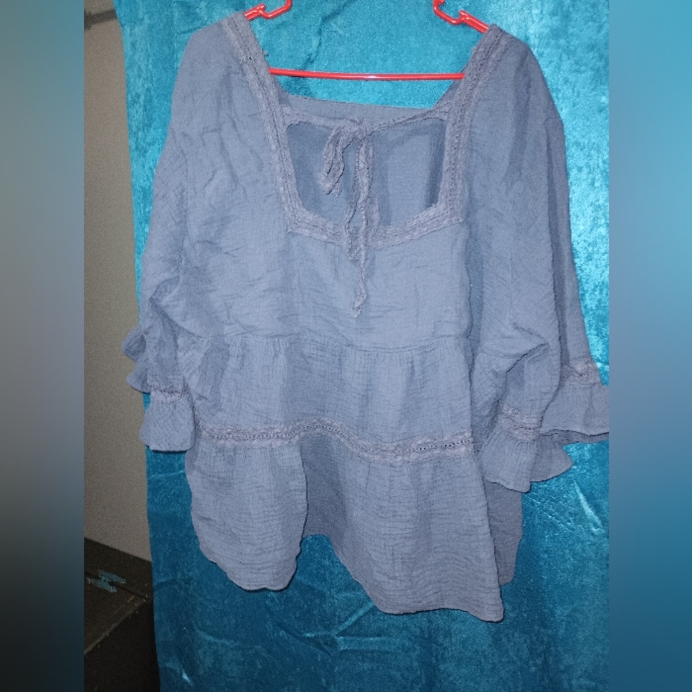 Blouse - Picture 2 of 2